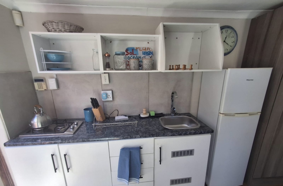 To Let 1 Bedroom Property for Rent in Table View Western Cape